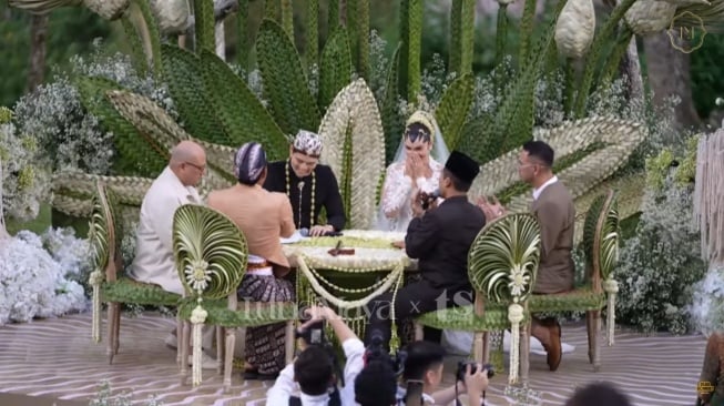 Raffi Ahmad Menangis Jadi Saksi Nikah Luna Maya