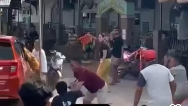 Video Anak Berkelahi Dilanjut Duel Maut Orang Tua di OKI, Satu Orang Tewas