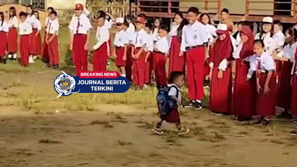 Video Momen Seorang Anak SD Telat dan Berlari Masuk ke Barisan Upacara