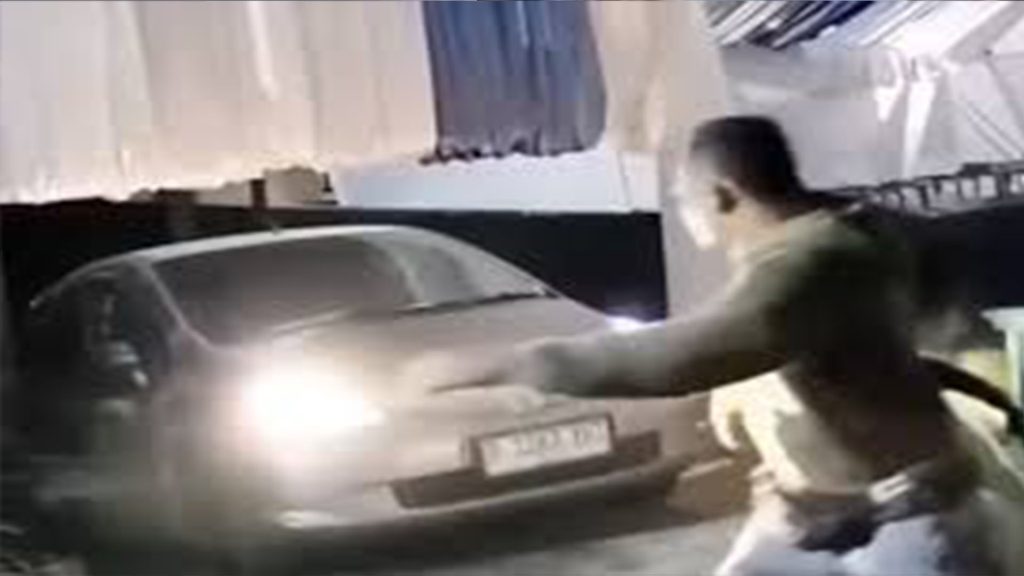 Video Detik-Detik Pengendara Mobil Nekat Terobos Tenda Hajatan Diduga Makan Badan Jalan Umum