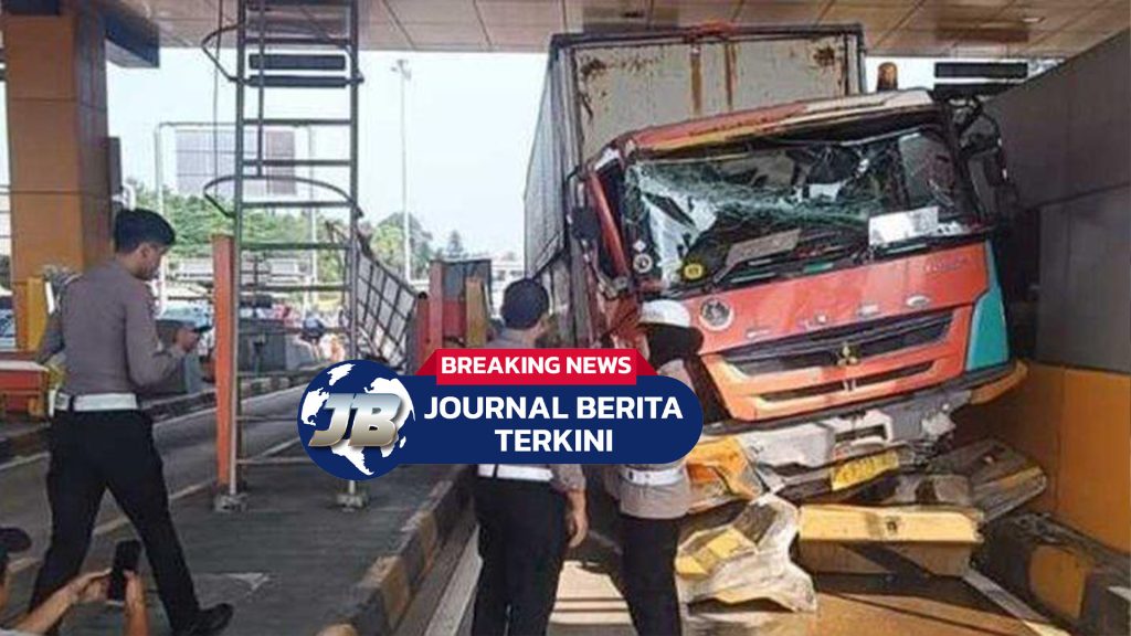 Video Detik-Detik 3 Gardu di Gerbang Tol Ciawi 2 Rusak Imbas Diseruduk Truk Rem Blong