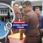 Video Kantor Dishub Cianjur Digeledah Kejari Terkait Dugaan Korupsi Proyek PJU 2023 Video Kantor Dishub Cianjur Digeledah Kejari Terkait Dugaan Korupsi Proyek PJU 2023 - Kejaksaan Negeri (Kejari) Cianjur menggeledah Kantor Dinas Perhubungan (Dishub) Kabupaten Cianjur, Senin (23/6/2025) pagi pukul 09.00 WIB. Menurut informasi, penggeledahan yang dilakukan untuk menindaklanjuti temuan dugaan korupsi proyek Penerangan Jalan Umum (PJU) tahun 2023 senilai Rp40 miliar di beberapa titik. “Kami lakukan penggeledahan terkait dugaan tindak pidana korupsi PJU Dinas Perhubungan tahun 2023 sebesar 40 miliar itu wilayah selatan dan utara,” ujar Kepala Kejaksaan Negeri Cianjur Karmin.