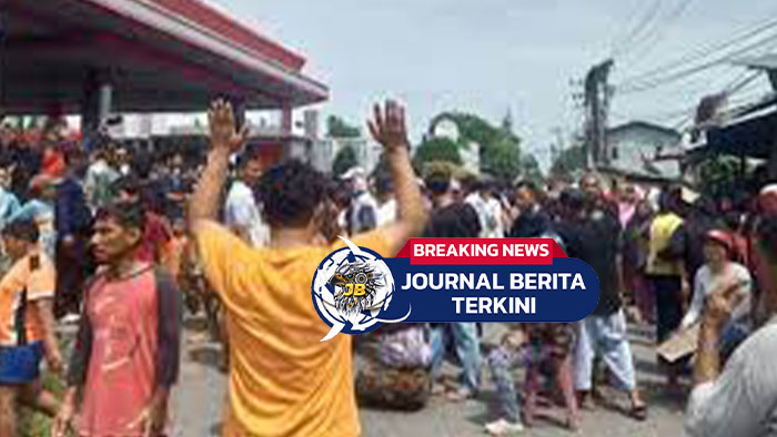 [VIDEO] Eksekusi Bangunan di Tanjung Mulia Ricuh, Ribuan Warga Blokade Jalan Krakatau Medan!