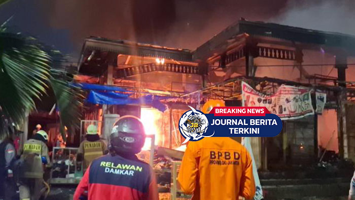 [VIDEO] Kebakaran! Sentra Sepatu murah di Jakarta Selatan, Taman Puring Terbakar