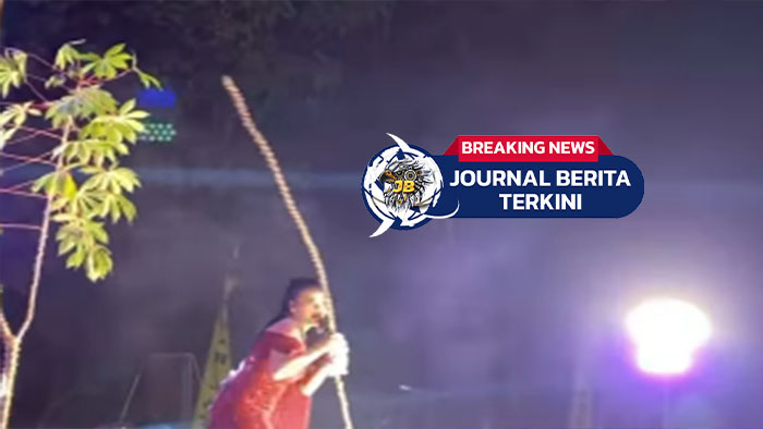 [VIDEO] Momen Unik Penyanyi di Pati Disawer Singkong oleh Penonton!
