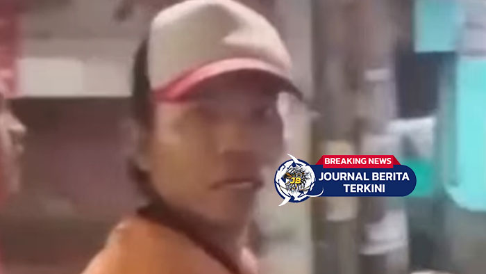 [VIDEO] Pemotor Beratribut Ojol Meludah ke Pengendara Lain Usai Ditegur Memotong Jalan