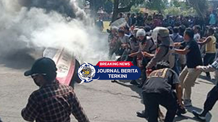 [VIDEO] Tuntut Terbitkan Izin Tangkap Baby Lobster, Ratusan Nelayan Demo di Pangandaran