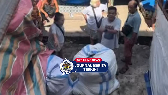 [VIDEO] Jalan depan Rumahnya Dijadikan apak Jualan, Pemilik Rumah Adu ulut dengan Pedagang