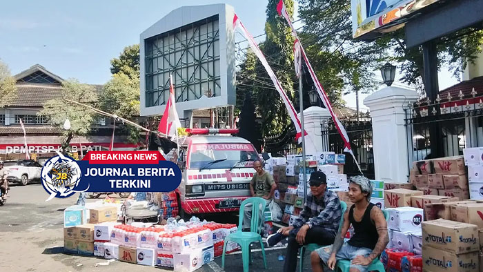 [VIDEO] Kondisi Terkini Posko Donasi Aksi Demo di Depan Kantor Bupati Pati