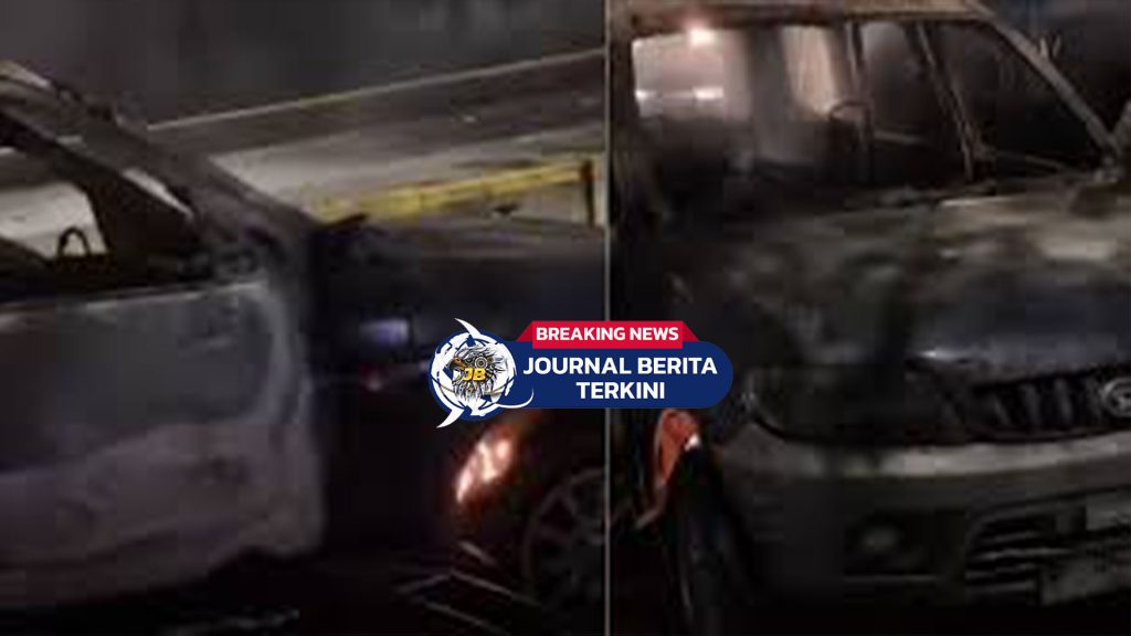 [VIDEO] Massa Bakar Mobil yang Terparkir di Depan Mako Brimob Polda Metro