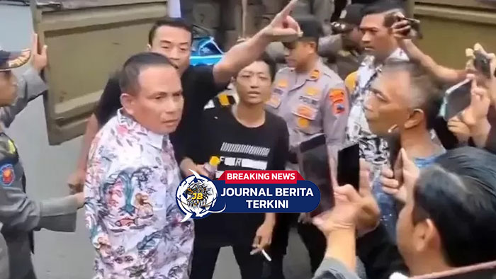 [VIDEO] Ditertawakan Warga, Satpol PP Pati Kembalikan Donasi yang Sempat Disita