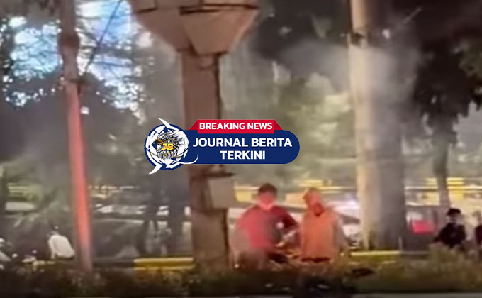[VIDEO] Detik-Detik Provokator Kepergok Saat Sedang Bakar Fasilitas Umum Di Tol Senayan