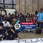 [VIDEO] Mahasiswa Universitas Padjajaran Duduki Depan DPR, Serukan Aksi Damai!