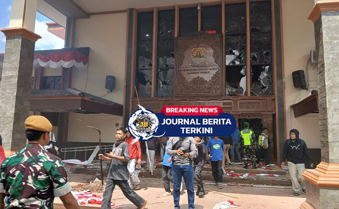 [VIDEO] Penampakan Gedung DPRD Cirebon yang Jadi Sasaran Amuk Massa, Seluruh Arsip DPRD Hangus Tak Tersisa