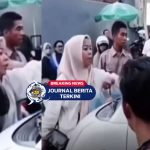 [VIDEO] Turun Gak Lo!! Ngamuk Suami Kepergok Lihat Cewek, Emak-emak Hijab Cegat Angkot di Tengah Jalan