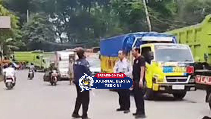 [VIDEO] Warga Tangerang Geruduk Pos Dishub Bogor! Protes Aturan Jam Operasional Truk Tambang yang Semrawut