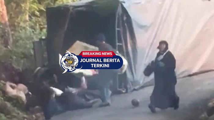 [VIDEO] 2 Siswa Terluka! Truk Bawa Rombongan Siswa SMP Gagal Nanjak-Terbalik di Bollangi Gowa
