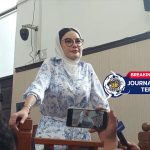 [VIDEO] Momen Nikita Mirzani! Bercanda Dengan Wartawan Di Pengadilan Negeri Jakarta Selatan