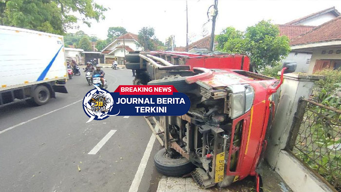 [VIDEO] Tikungan Saripohatji! Jalan Rawan bagi Kendaraan Besar Truk Terguling