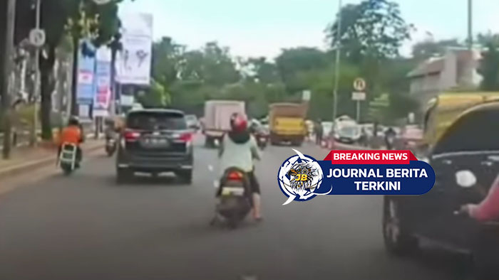 [VIDEO] Kecelakaan di BSD! Emak-Emak Pengendara Motor Tertabrak Truk Saat Belok